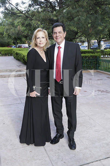 Mila de Barrera y Felipe Barrera (2)