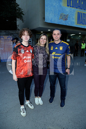 Diego Arce, Alejandra Lara de Arce y Pedro Arce  (2)