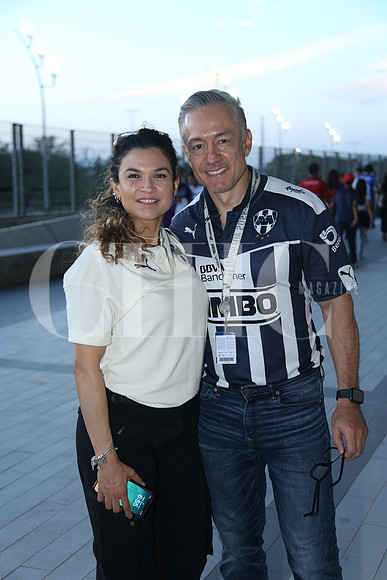 Mily Rodríguez y Bladirmir López 0