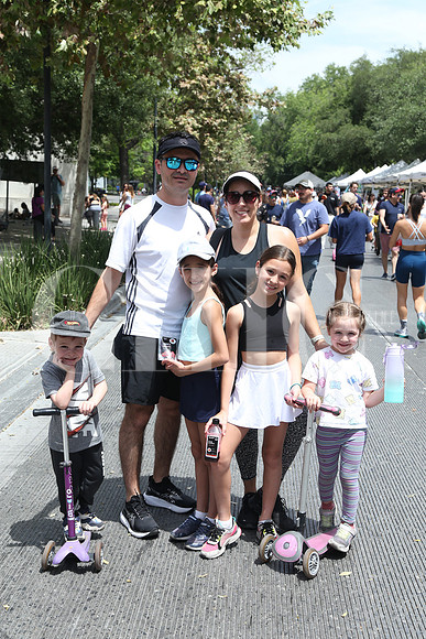 Carlos Nuñez, Karla Tafich, Carlos Nuñez, Olivia Nuñez, Valeria Nuñez y Elena Nuñez 1
