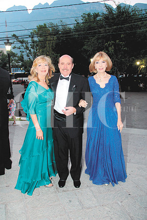 Ileana Backhoff, Paul Schwarz y Gretchen Backhoff