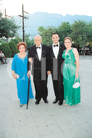 Maria Elena Zambrano de Touché, Jorge Touché, Jorge Touché y Marcela Gómez de Touché (1)