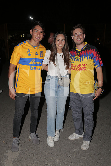 Victor Santander, Daniela Brieño y Arturo Balvanera 3