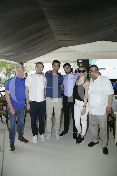 Hector Mejia, Patricio Herrera, José María Guerrero, Héctor Mejia, Andrea Mejia y Alfonso Cavazos. (2)
