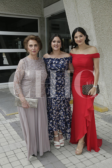 Silvia Garza, Paola Villalón y Daniela Villalón (3)