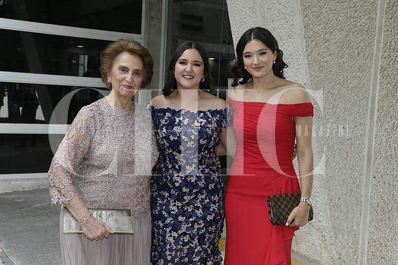Silvia Garza, Paola Villalón y Daniela Villalón