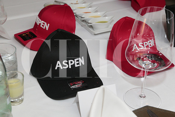 Cena y presentacion Aspen y viajes le grand 10