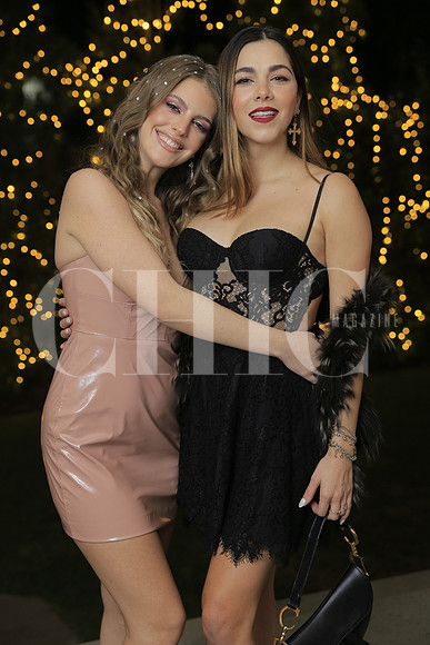 Eugenia González de Escamilla y Connie Davalos de Tame (4)