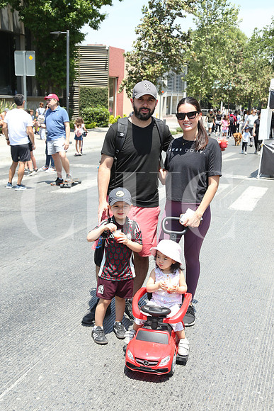 Erick Vázquez, Adriana Garza, Erick Vázquez y Adriana Vázquez 0