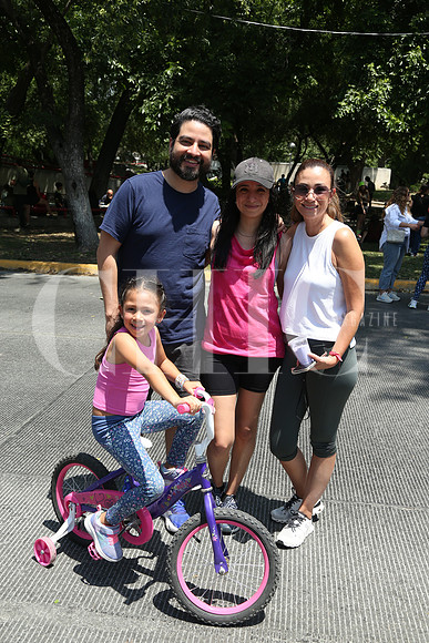 Francisco Rodriguez, Marisol Flores, Maricarmen Flores e Ivanna García