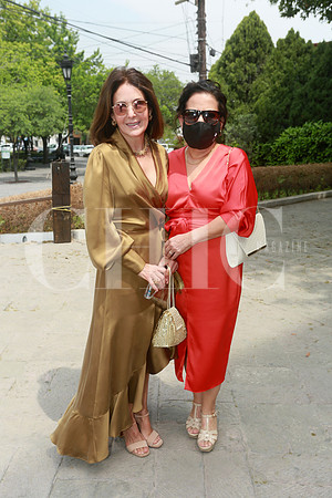 Gabriela Chavez y Macarena de Treviño