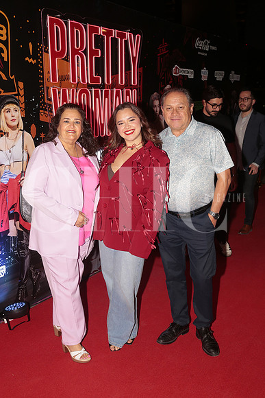 Alicia Villarreal, Andrea Barbie y Arturo Garcia 1