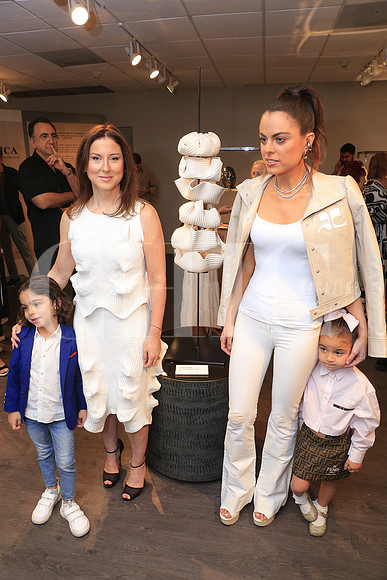 Salomon Cohen, Frida Sandler, Yael Sandler y Sophia Cohen 4