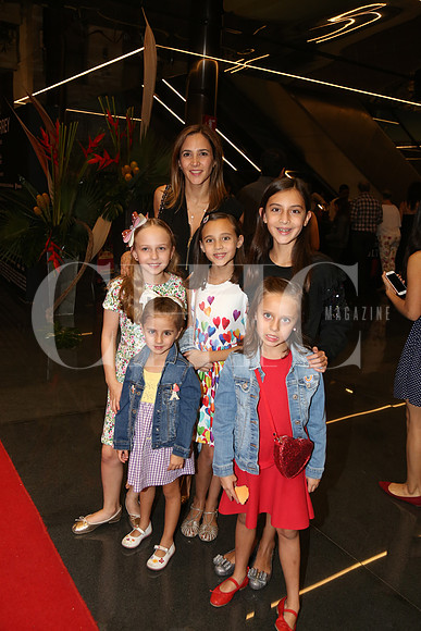 Ana Martin, Natalia Guasque, Ainara Maturana, Anika Maturana, Ainoa Maturana y Atia Maturana