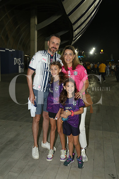 Ramiro Montemayor, Cristina Gutiérrez, Michelle Montemayor y Samantha Montemayor 0
