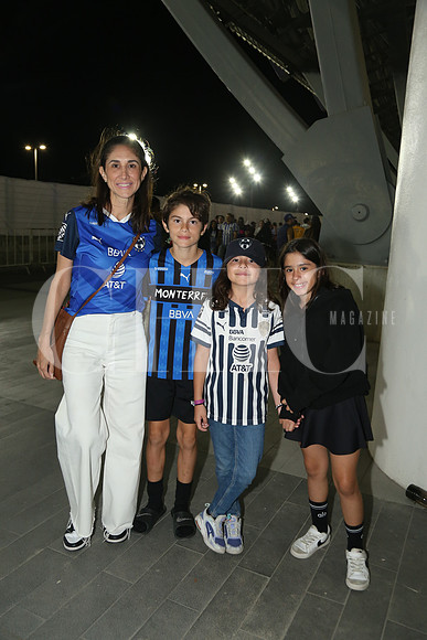 Estefany Segura, Patricio Ortiz, Mariana Ortiz y Victoria Rabago