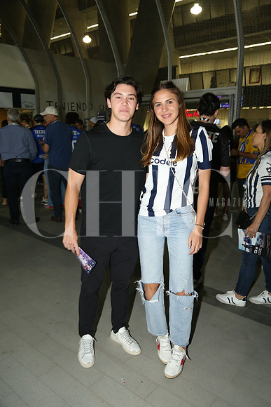 Diego Martínez y Michelle González 0