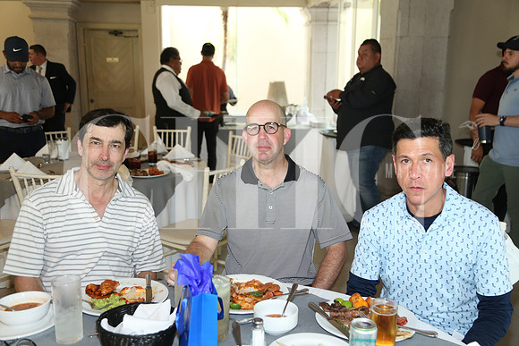 Alejandro Ruiz, Stefan Fernández y Adrián García1