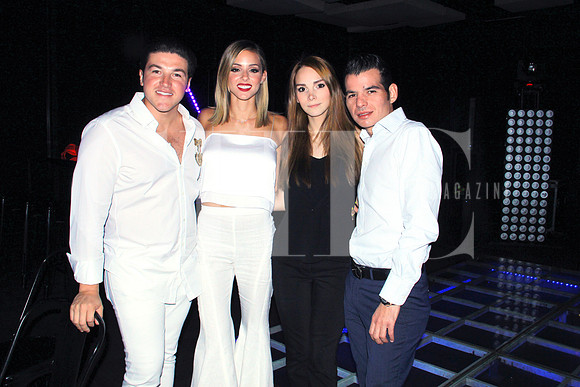 Samuel García, Mariana Rodríguez, Yinel Fasci de Flores y Miguel Flores