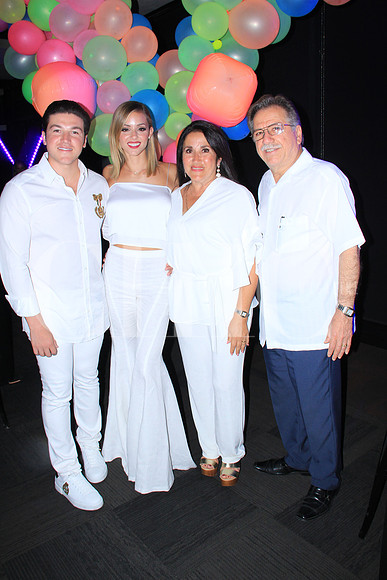 Samuel Garcia, Mariana Rodríguez, Silvia Sepulveda de Garcia y Samuel Garcia