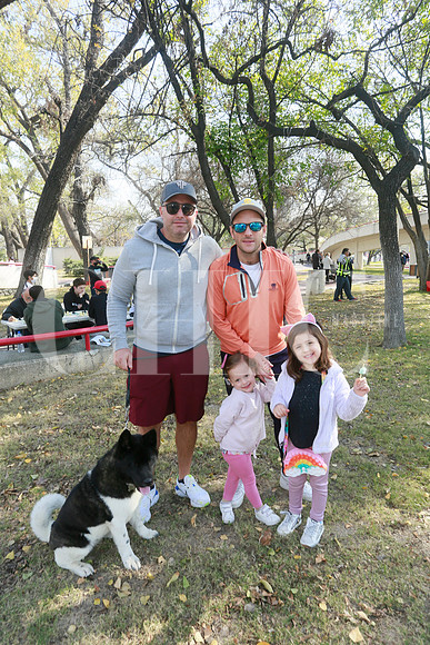 Cesar Bas, Gerry Tafich y Bárbara Tafich y Jimena Tafich