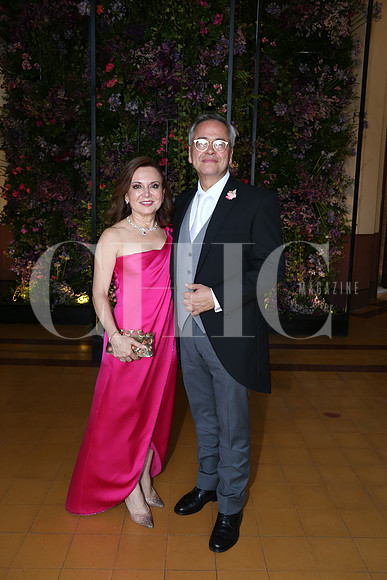 Laura Garza de Mata y Francisco Javier Mata ( Papás Novia)1