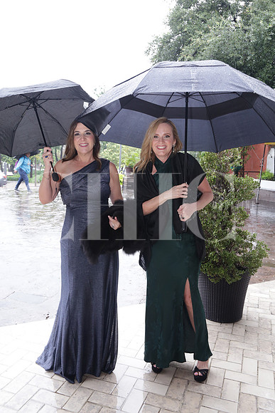 Cecila Bauton de Melo y Maru Ruiz de Garcia 0