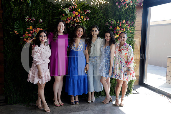 Adriana Requena, Diana Valenzuela, Magy Lortea, Alicia Chavez, Ana Lorena Bazán y Diana Salazar