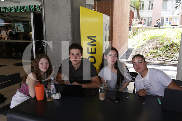 Caro Rivera, Antonio del Angel, Adriana Montemayor y Karla González 0
