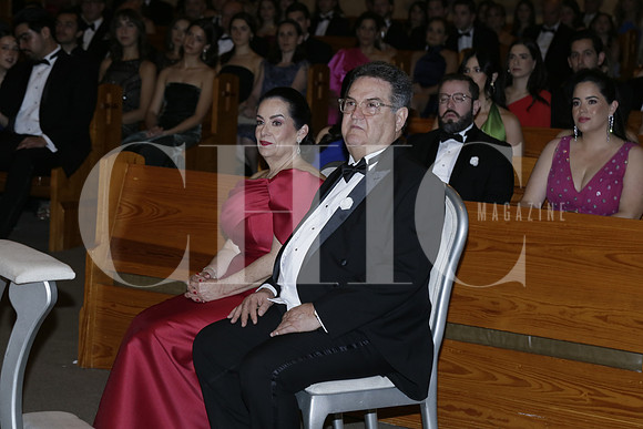 Rosa María Elizondo de Benavides y Eduardo Benavides ( Papás Novia ) 3