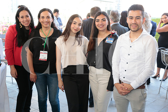 Tania Salazar, Nydia Orue, Marian Aguila, Mayra Aviles y Eliel Dominguez 3