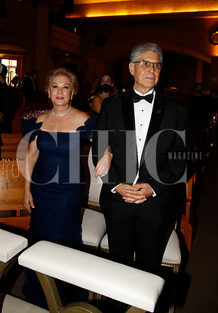 Esthela Valderrama de Hinojosa y Marcelo Hinojosa (papás de la novia)