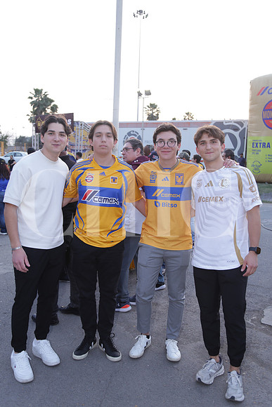 Juan Pablo Páez, Jorge Cueva, Bernardo González y Luis González 0