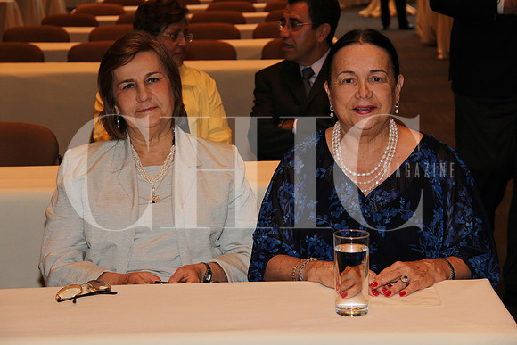Manina Zambrano de González y Rosario Zambrano de Menéndez