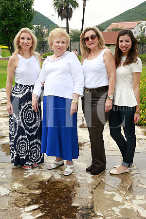Nellys de la Garza García, Hilda Santos de de la Garza, Maru de la Garza y Brenda García (2)