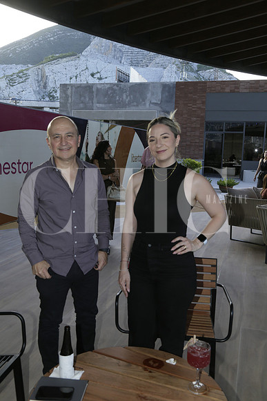 Arturo López y Carla Villarreal