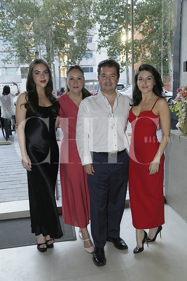 Ana Paula Flores, Susana Gorena de Flores, Daniel Flores y Susana Flores (2)
