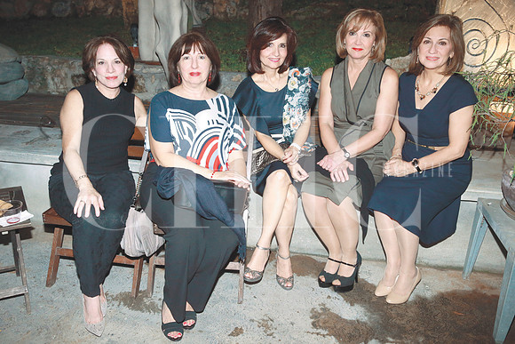 Clarisa Roel, Norma Charles, Martha Garza de Fausch, Marilinda Marcos de Fernández y Sylvia Villarreal de de la Garza