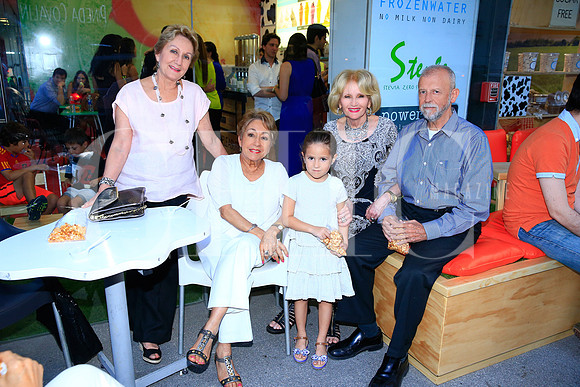 Maria Dolores Rodríguez, Maria Elena Rodríguez de Pérez, Paulina González, Alicia López Negrete y Roberto Gutiérrez