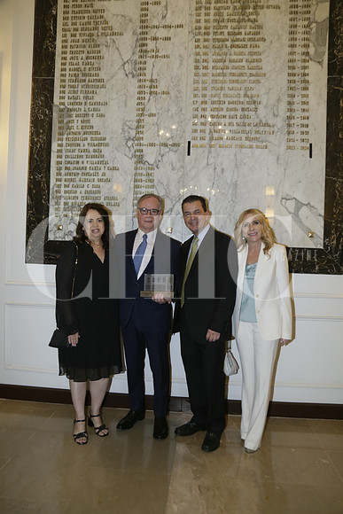 Piny Zambrano de Iturralde, Luis Iturralde, Gonzalo Lozano y Dora Pérez de Lozano (5)