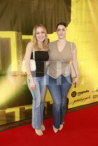 Karla Guajardo y Valeria Treviño (3)