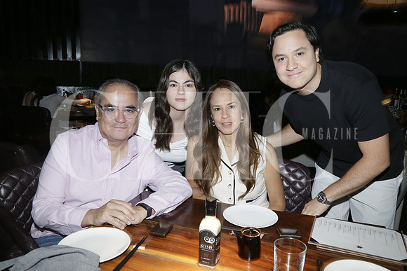 (azia) Manuel Villalón, Mariana Villalón, Nora de Villalón y Manuel Villalón García