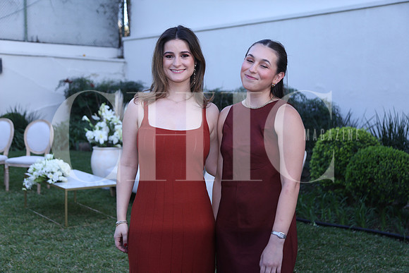 Isabela Vela y Andrea Arnaud1