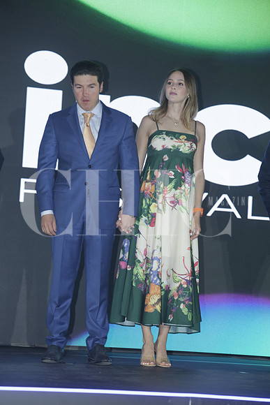 Samuel García y Mariana Rodríguez