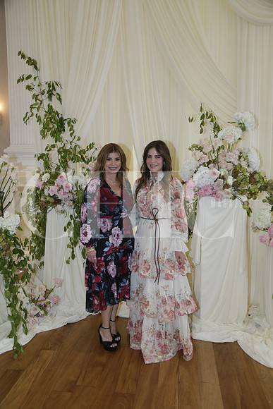 Claudia Serna de Ortíz y Karla Aguilar. (5)