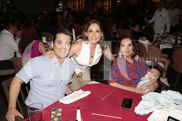 Jose Becerra, Hilda Valdes, José Manuel Becerra y Agueda Ale 2