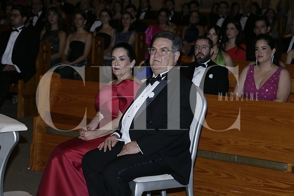 Rosa María Elizondo de Benavides y Eduardo Benavides ( Papás Novia ) 2