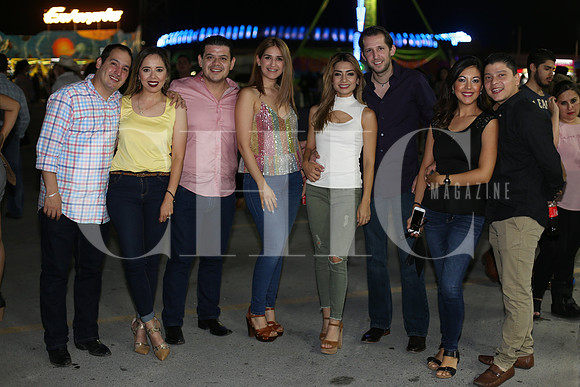 Cristian Menchaca, Barbara Estrada, Enrique Briones, Kelina Faz, Alejadra Adame, Ernesto Espino, Julia Ovale y Carlos Guxman
