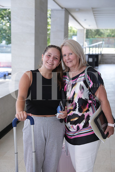 Daniela Bustamante y Monica Zevaert1