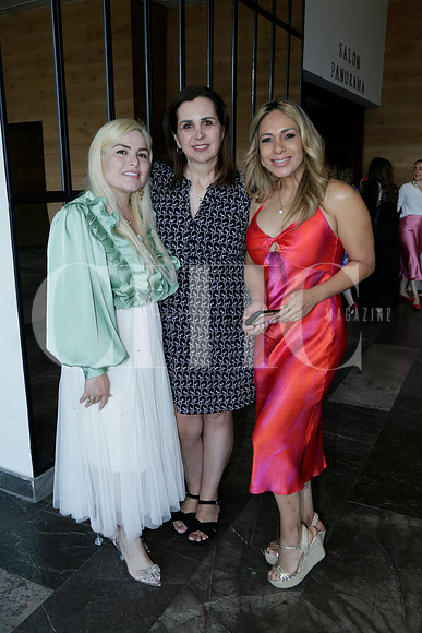 Karina Tijerina, Bárbara May y Leticia Roger.